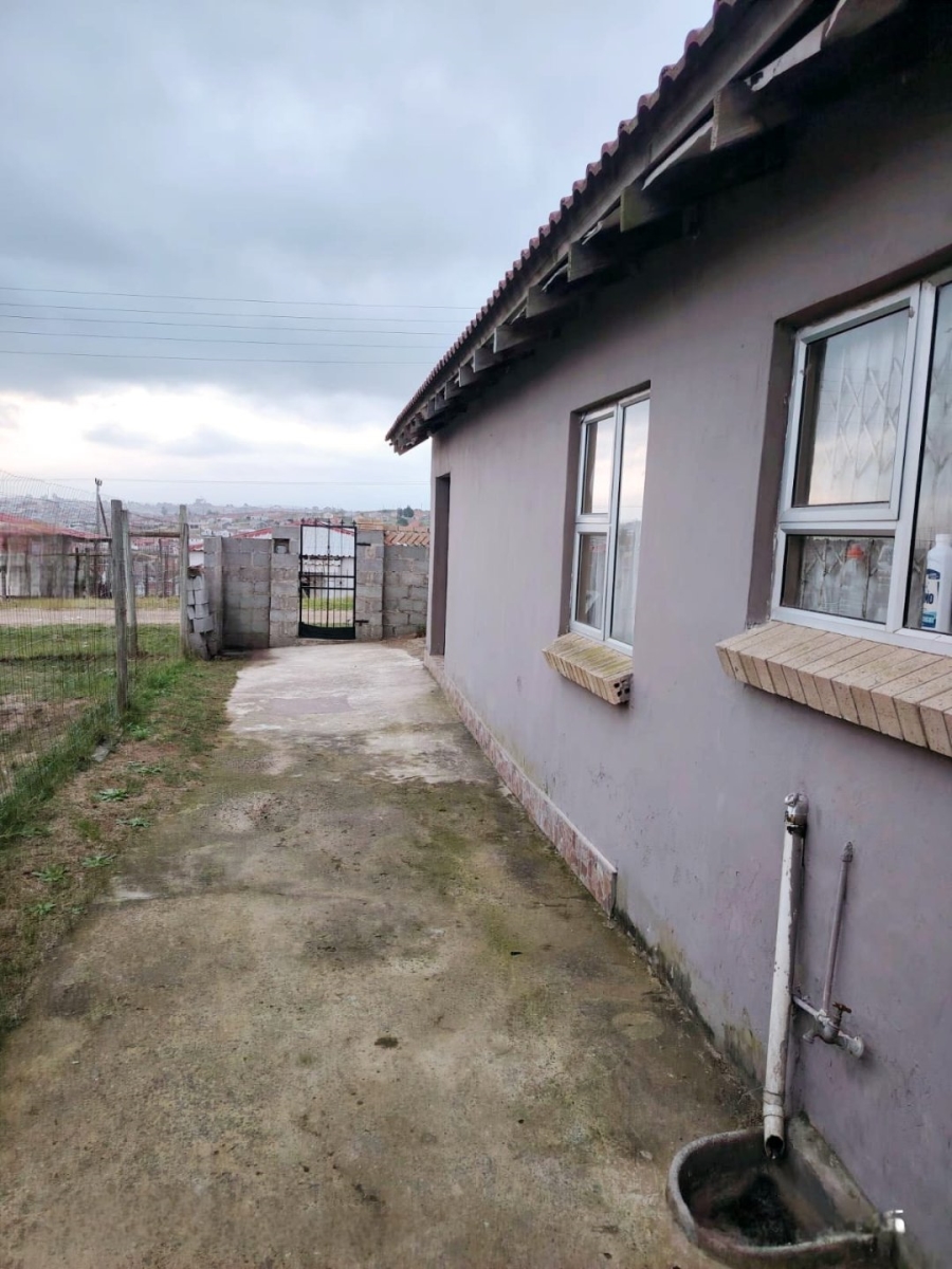 4 Bedroom Property for Sale in Mbekweni Eastern Cape